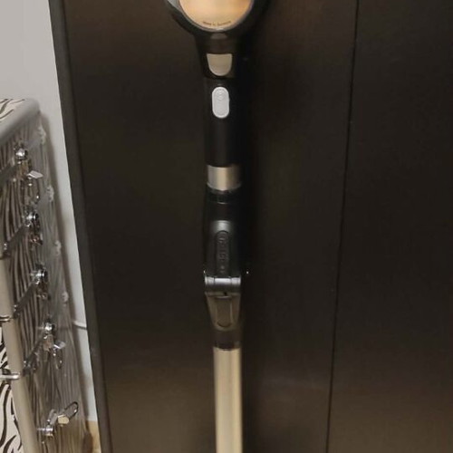 Bosch Unlimited 7 Stick Vacuum 18V used, black