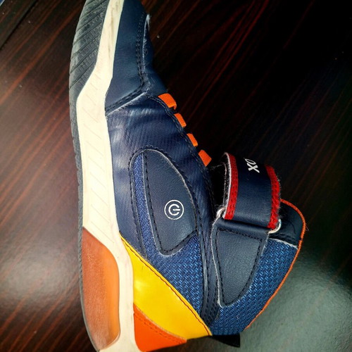 Geox kids athletic boots with lights used, size 31