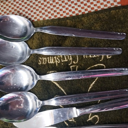 Cutlery set used, assorted from different sets