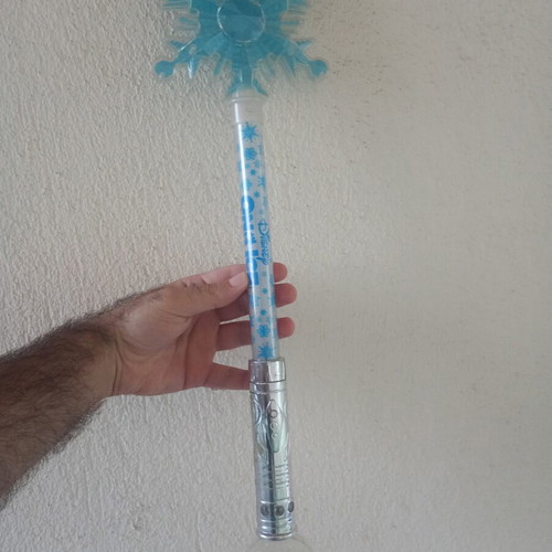Disney on Ice Frozen light-up wand