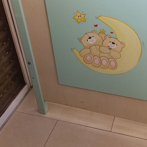 Crib set with mattress and dresser like new