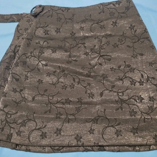 Italian mini jacquard skirt new with floral pattern No 46