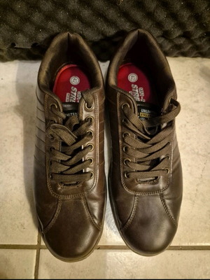 Street Lab Sneakers like new, size 42, dark burgundy