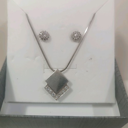 Silver 925 pendant and rosette earrings with zircon stones new