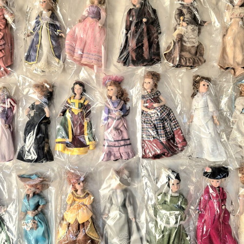 Porcelain dolls new, set of 20