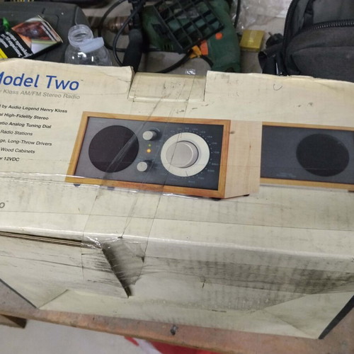 Retro radio Tivoli Audio like new