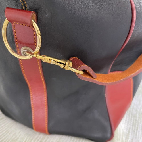 Travel bag 55 40 20 new, leather black and red