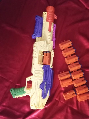 Toy dart gun like new