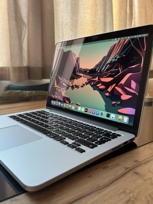 Apple MacBook Pro Retina Display 13.3” сив, 16GB RAM, 500GB SSD, Intel Core i7