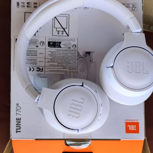 JBL Tune 770 NC new wireless over-ear headphones with adaptive noise cancelling