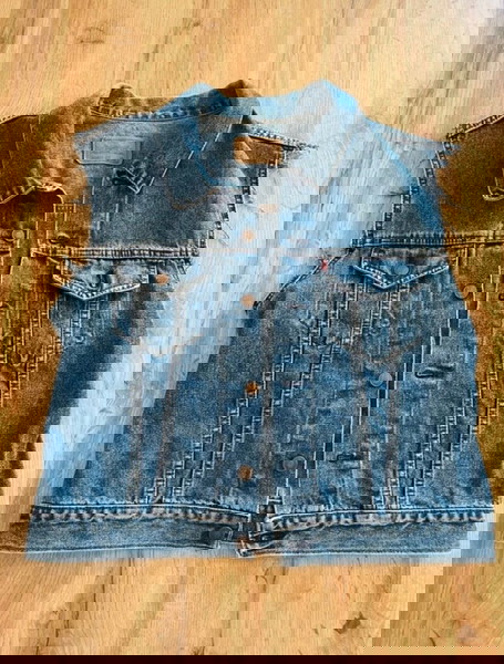 Vintage Levi’s unisex denim jacket