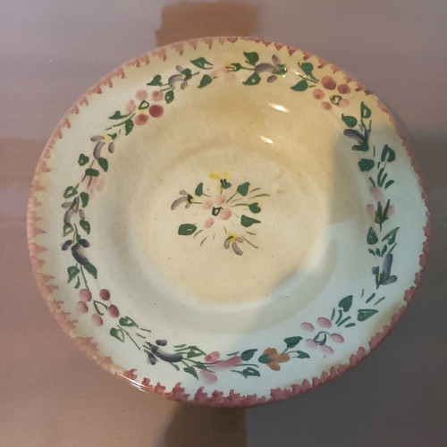 Grandma's plates like new, pack of two