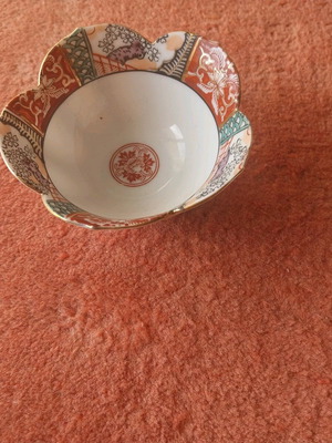 Japanese rice bowls like new, porcelain set of 3