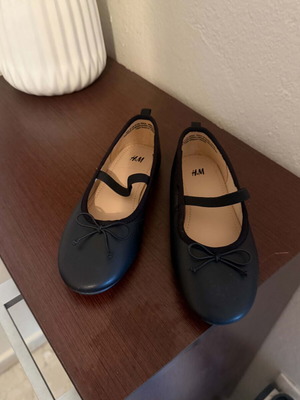 H&M ballerina shoes, black, size 29