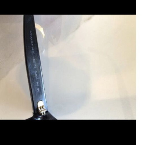 Chanel sunglasses with gold mirror lenses like new, black