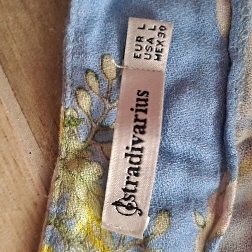 Stradivarius floral summer skirt like new, size L