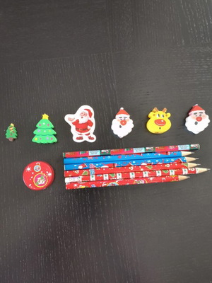 Christmas stationery set like new with 6 erasers, 1 sharpener and 6 pencils