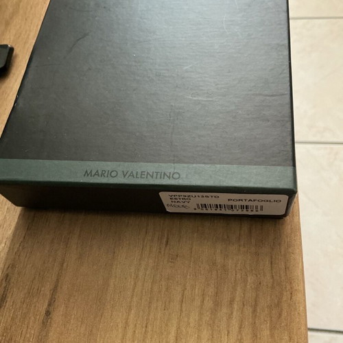Mario Valentino leather wallet like new, black