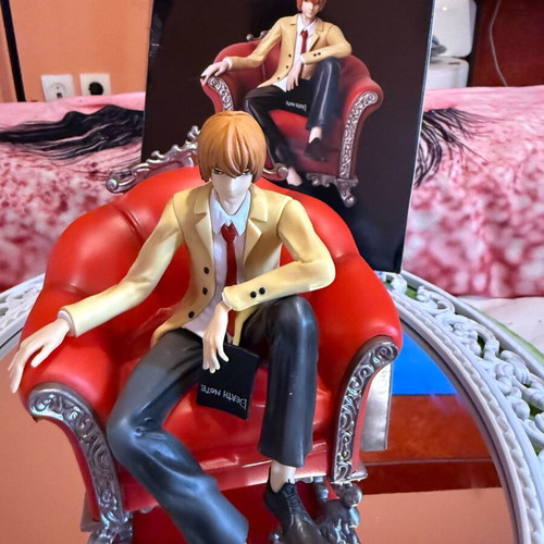 Light Yagami collectible figure from Death Note like new