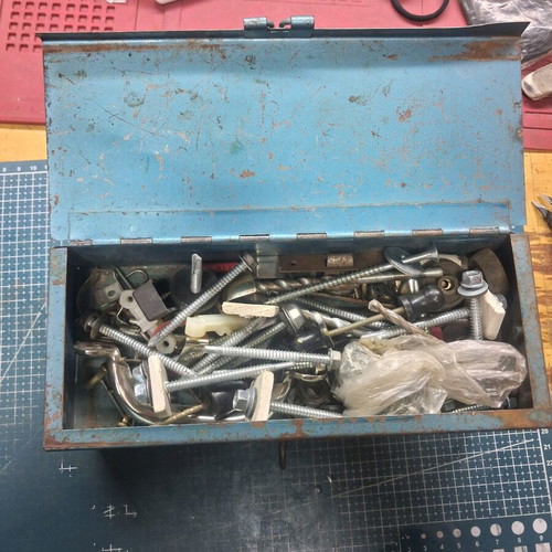 Metal toolbox used, small 25x10x10 cm
