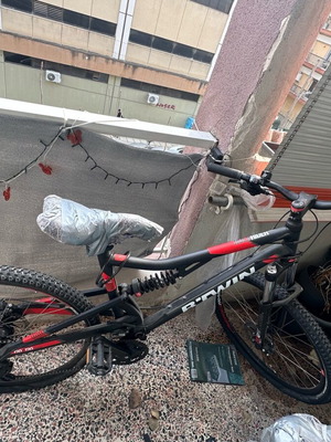 B'Twin Rockrider ST 520S Mountain Bike like new