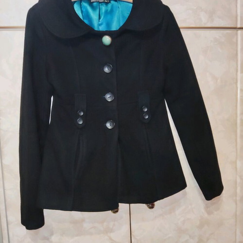 Benissimo coat black with turquoise lining like new, wool