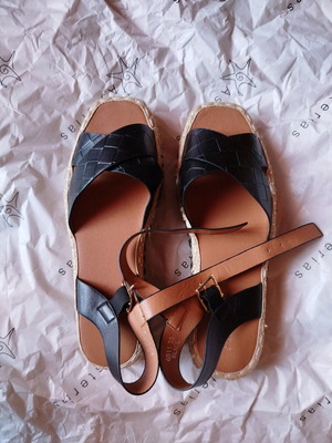 Women's sandals like new, size 38, black and beige