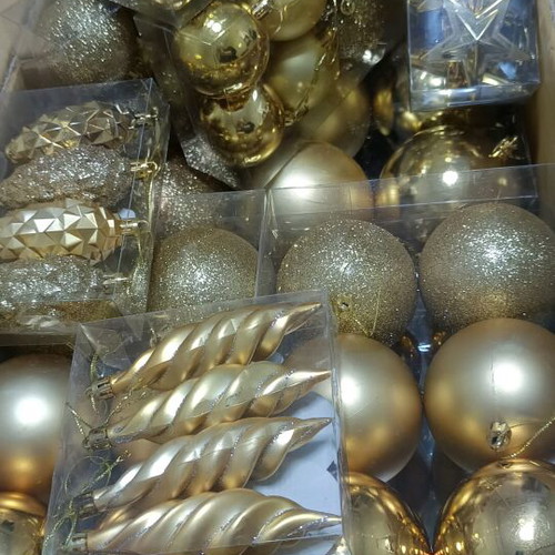 Gold Christmas tree ornaments new, set of 248 pieces
