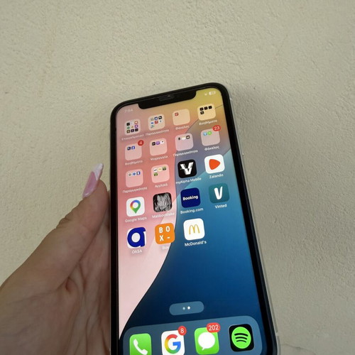 Apple iPhone 11 64GB White smartphone