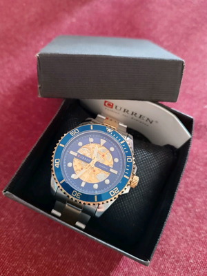 Curren Quartz 8412 wristwatch with bracelet