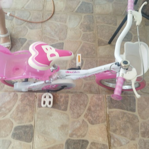 Children's bike with training wheels like new
