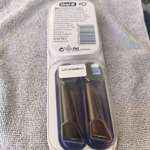 Oral B iQ 2 replacement brush heads new, unused