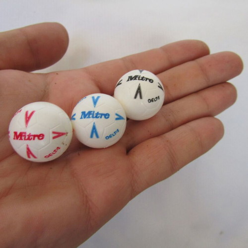 Subbuteo 61210 Mitre Delta 3 balls like new, early 1990s