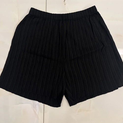 Pleated shorts black, new, size S