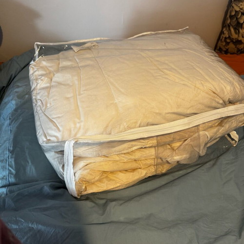 Thick quilt used, dimensions 2.10x2.20