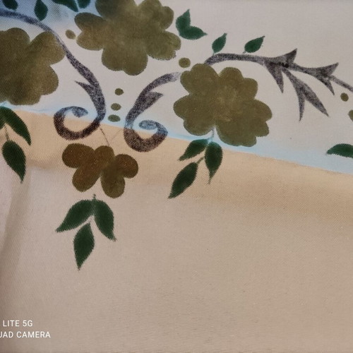 Handpainted wall panel band like new