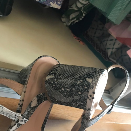 Leopard sandals in gray and white with block heel like new No39