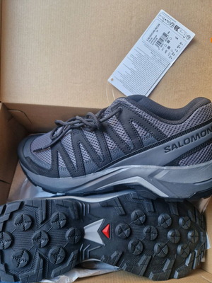 Salomon X-Adventure Recon athletic shoes brand new, size 45