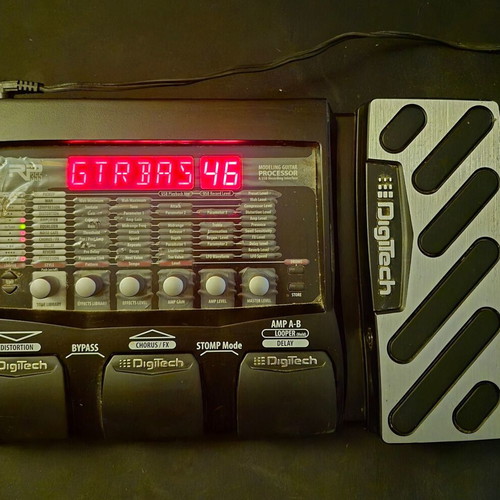 Digitech RP355 guitar effects pedal