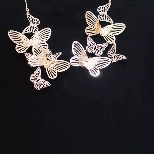 Necklace with butterflies like new in gold and silver
