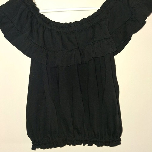 Black blouse like new, 100% cotton, one size, off-the-shoulder