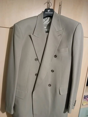 Vanim suit like new, jacket size 54, trousers size 42
