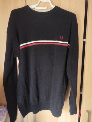 Fred Perry long sleeve shirt large, like new, 100% wool, black and red
