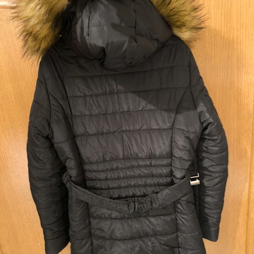 Women's black jacket like new with hood and belt size Medium