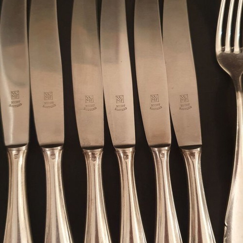 Cutlery set like new, 35 pieces