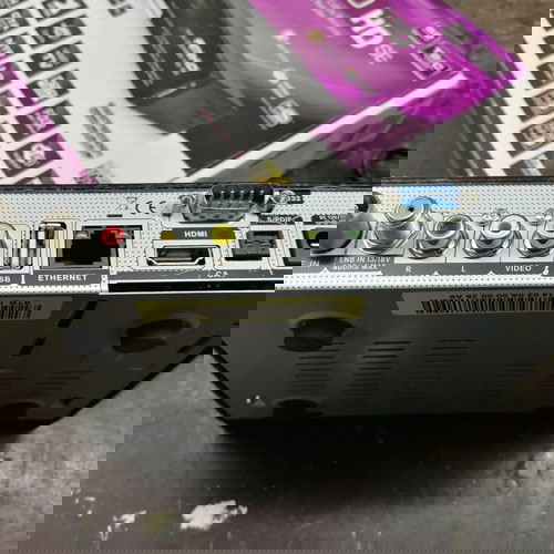 Δορυφορικός αποκωδικοποιητής Amiko mini HD σαν καινούργιος με κοντρόλ και HDMI