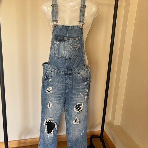 Zara denim jumpsuit M like new with embroidered lace on knee blue