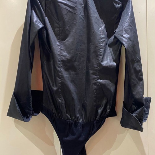 Lynne Black Shirt Bodysuit like new with elastic sleeves
