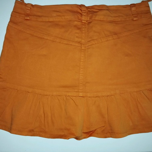 Skirts white and orange, size L, like new, pack