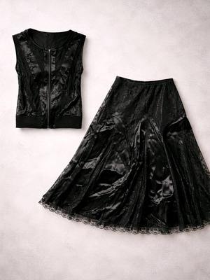 Σετ τοπ και φούστα μαύρο με δαντέλα σαν καινούργιο